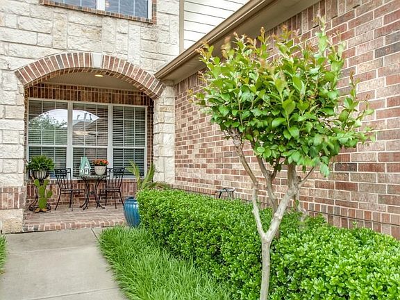 2nd image of 4109 Cobblestone Dr
