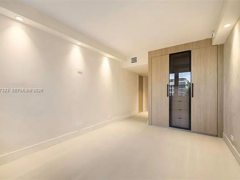 2301 Collins Avenue Cu #526 — Photo 14