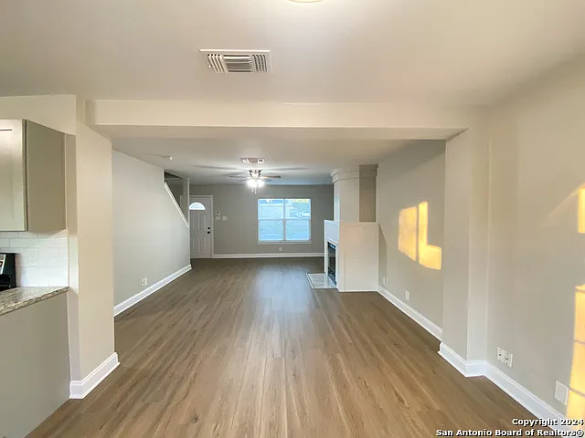 3 bed, 2.5 bath, 1525 sqft, $1,495 — Photo 2