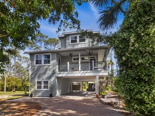825 E Pine Ave, Eastpoint, FL 32328