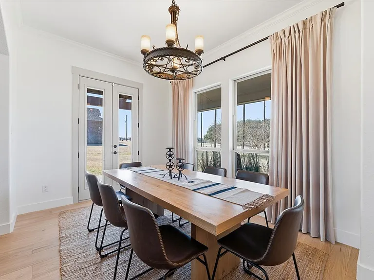570 S Point Ct — Photo 43
