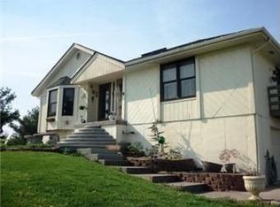 21942 P Hwy, Weston, MO 64098