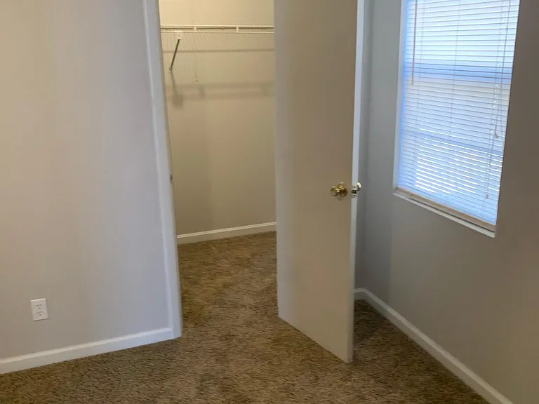1156 Saxon Rd — Photo 19