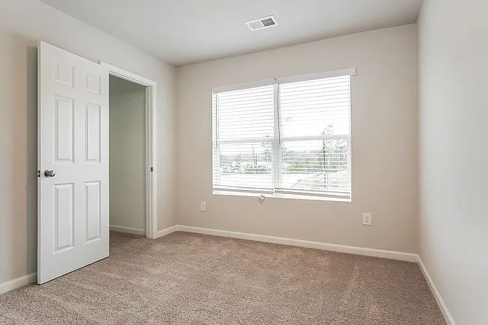 220 Camden Park Ave — Photo 9