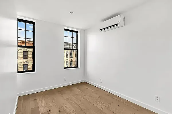 Rented by Avenues Real Estate | media 8