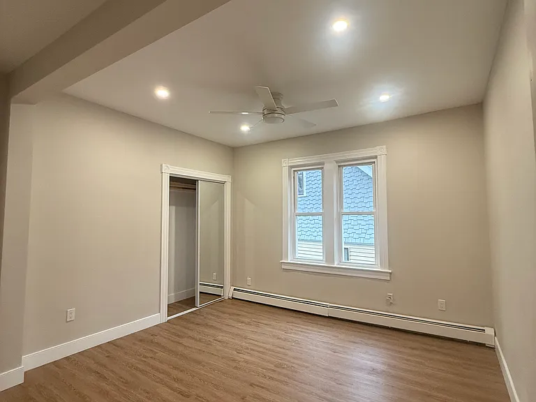 86 Abbott St #1 — Photo 8