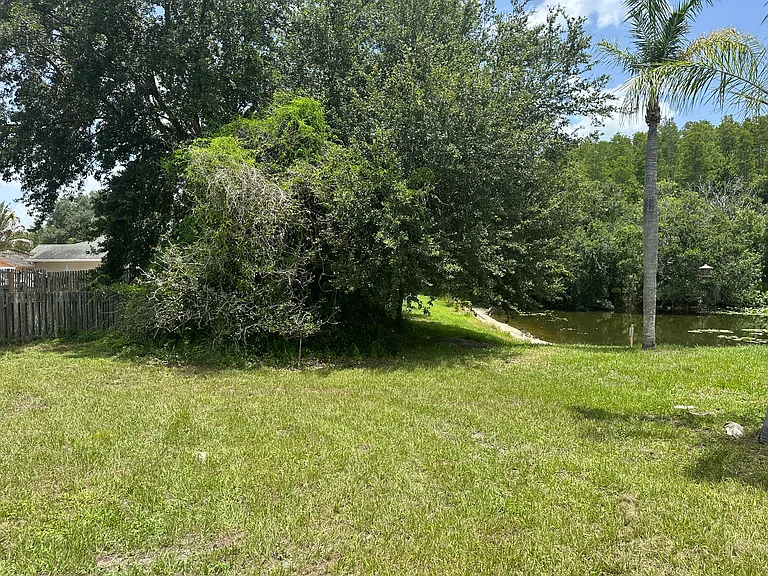 5915 Taywood Dr — Photo 19