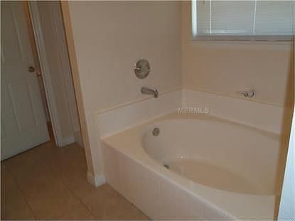 5th image of 401 Dove Dr