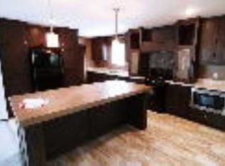 119 Carmell St, Belleville, MI 48111