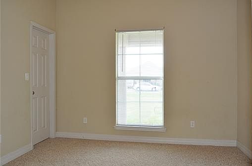 4th image of 4205 Parkridge Dr