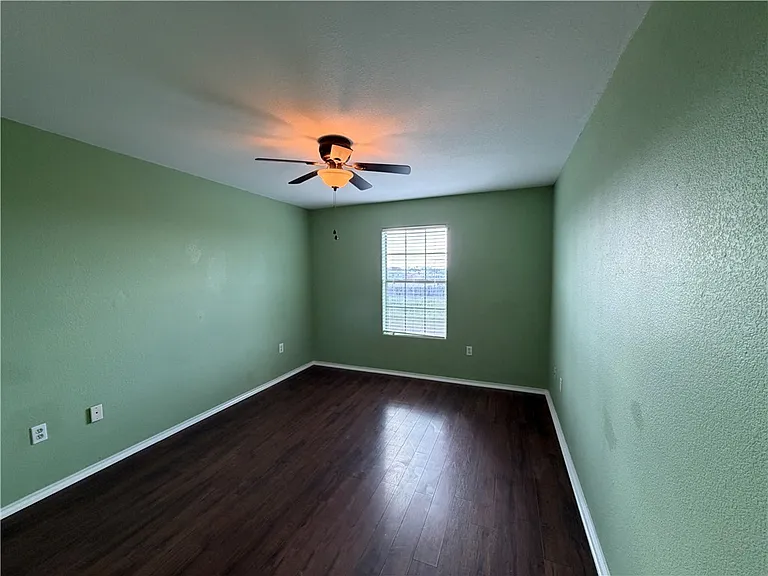5509 Candace St — Photo 34