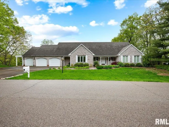 216 Windridge Dr, Washington, IL 61571