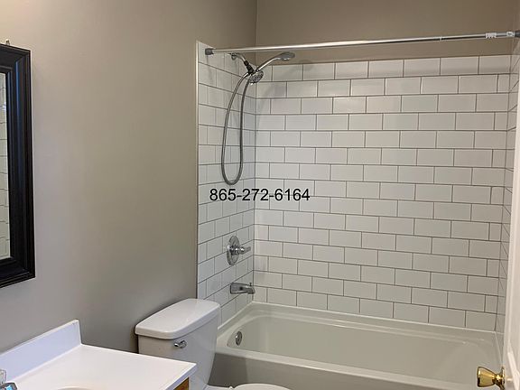 5th image of 3081 Washington Pike