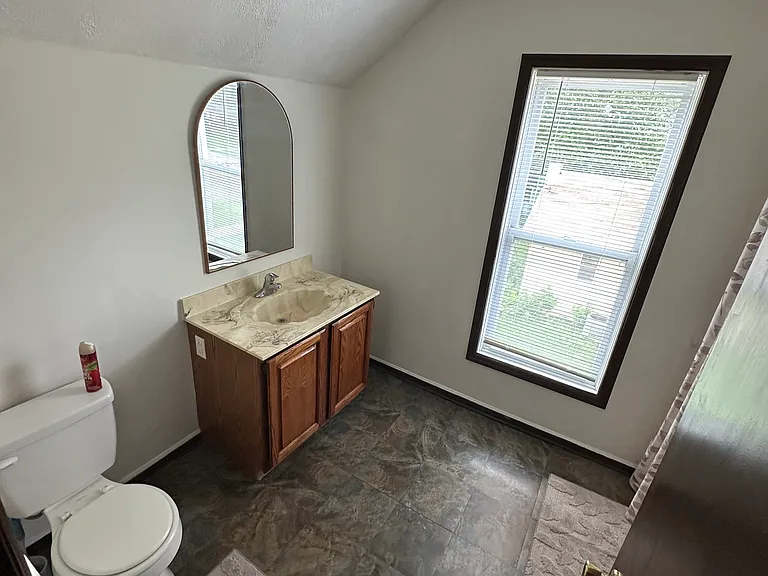 320 S 3rd St #2 — Photo 8