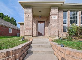 708 Summit Rdg, Lewisville, TX 75077