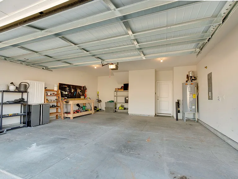4009 Woodland View Dr — Photo 28