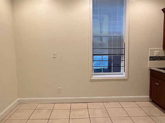 5th image of 1420 Christian St Floor 2