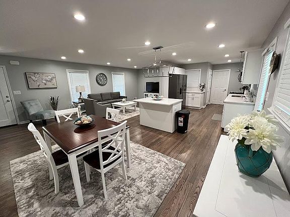 3rd image of 6657 Selman Dr