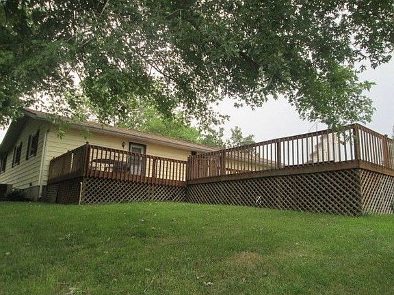 3rd image of 102 Watkins Dr