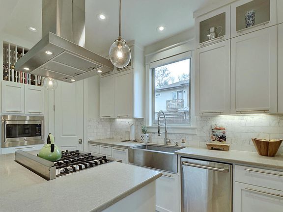 5th image of 1227 Newning Ave Unit 6