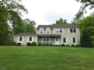 1148 Evergreen Dr, Bridgewater, NJ 08807