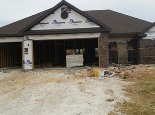 203 Camelot, Rogers, AR 72756