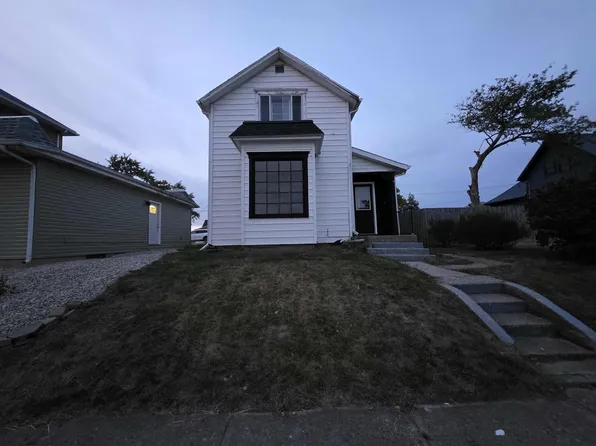 712 Columbia St, Saint Marys, OH 45885