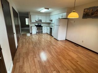 3949 Fairwood Dr, Sylvania, OH 43560
