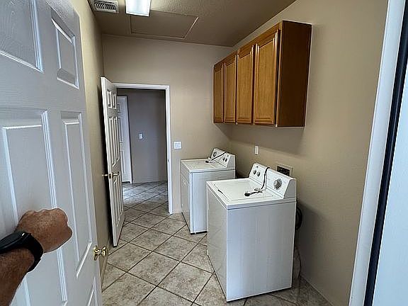 5th image of 2665 Colorado River Rd