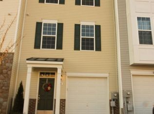 58 Piccadilly Ct, Falling Waters, WV 25419