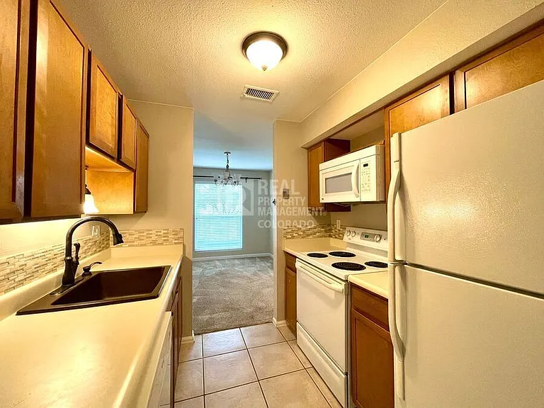7256 S Xenia Cir #C — Photo 6
