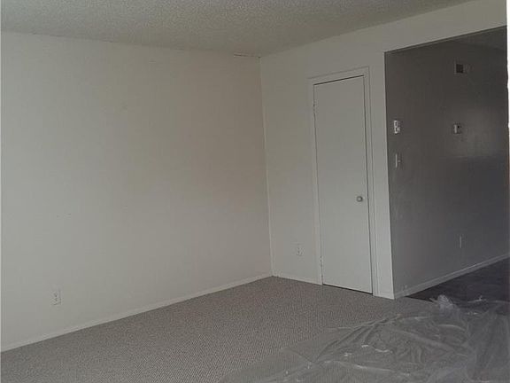 5th image of 910 Harbour North Dr