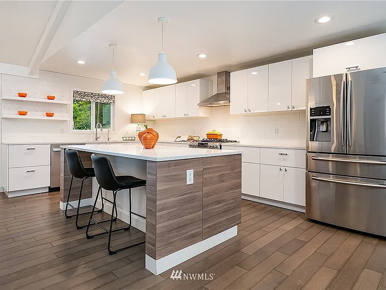 612 155th Pl NE — Photo 3