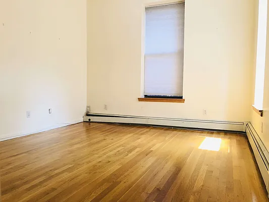 Rented by Luxor Homes & Investment Realty | media 26