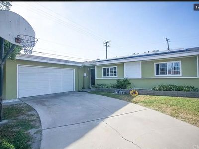 (Undisclosed Address), Huntington Beach, CA, 92647