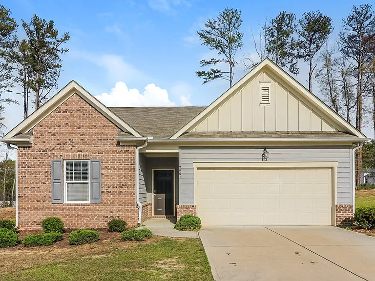 7261 Lacey Dr — Photo 1