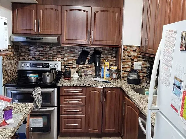 10 Sunny Glenway #1110 — Photo 8