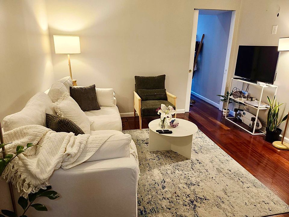 1st image of 67 W 71st St APT 10