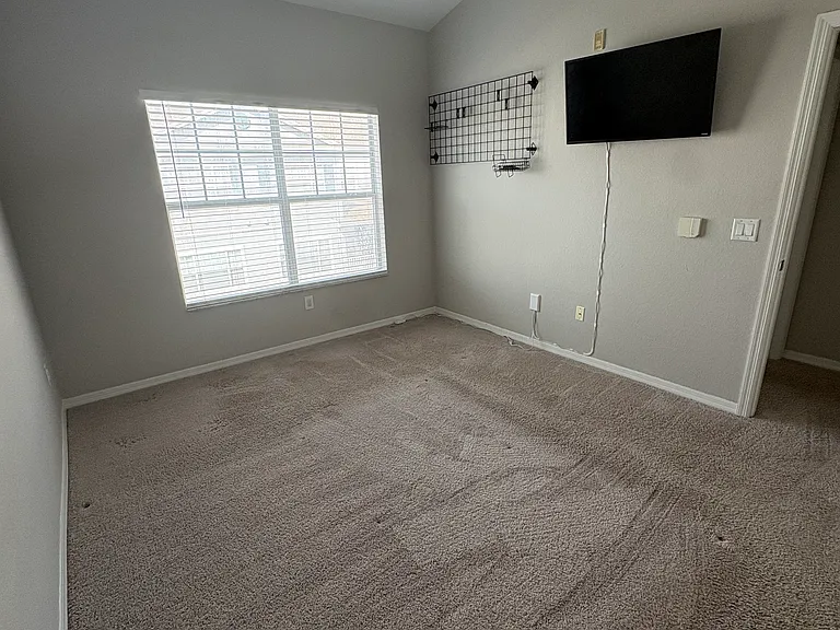 2550 Grand Central Pkwy #9 — Photo 10
