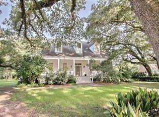 141 Avenue Of Oaks, Destrehan, LA 70047