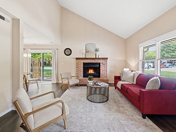 4th image of 7548 Castleton Farms West Dr