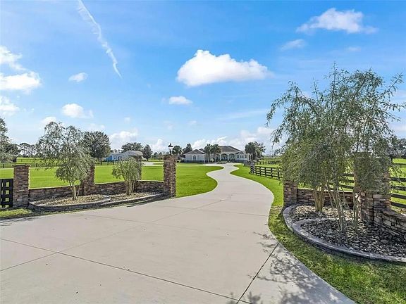 3rd image of 2655 NW 102ND BOULEVARD