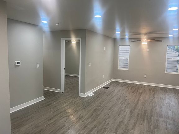 5th image of 4220 N Oxford St