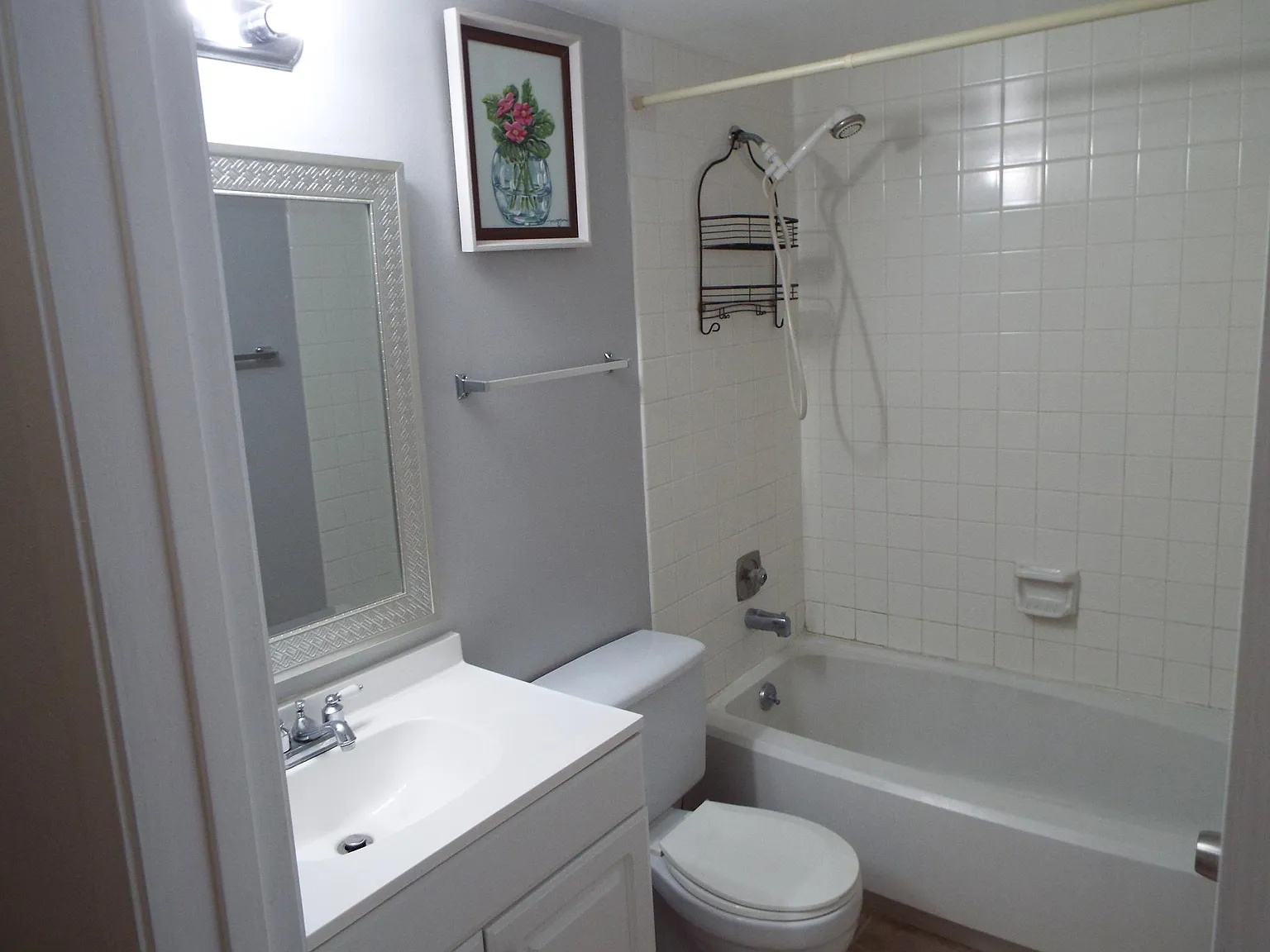 190 Hickory Woods Ct — Photo 3