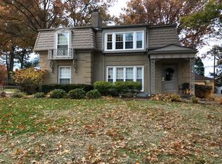 2555 Falmouth Rd #UPSTAIRS, Fairlawn, OH 44333