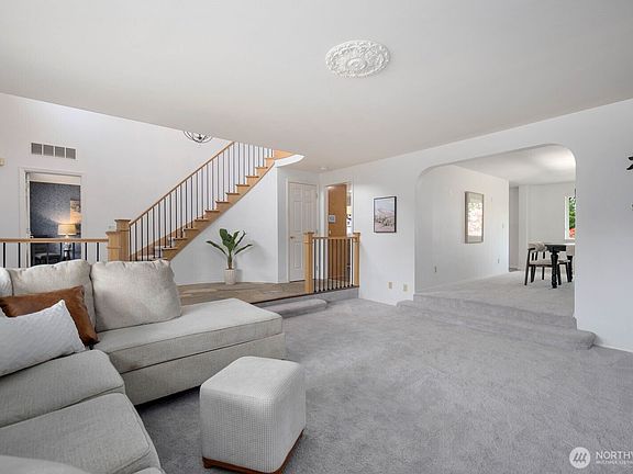 3rd image of 5607 117th Street SW
