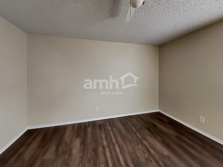 5161 Cliff Oaks Dr — Photo 13
