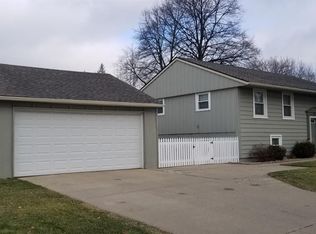 45 Harper Dr, Saline, MI 48176