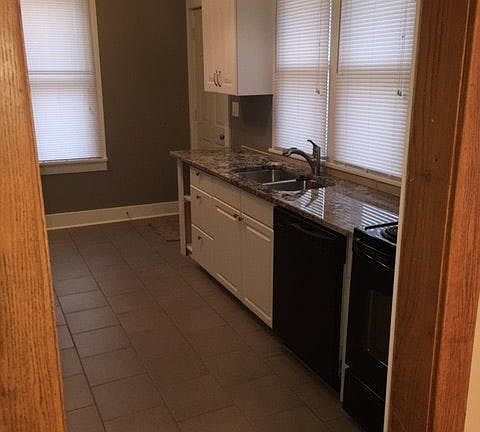 5th image of 726 N 41st Ave
