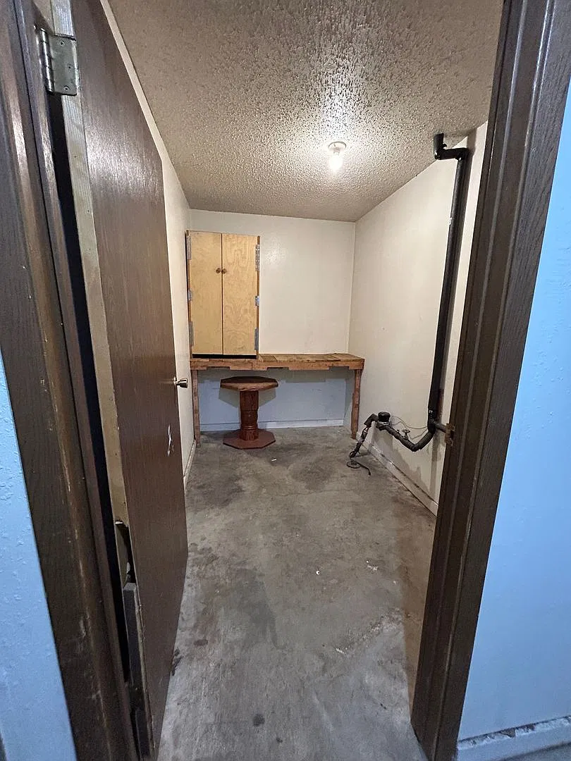 3 bedroom Updated Townhouse!! — Photo 3